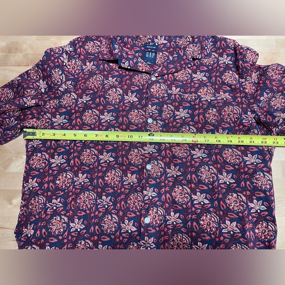 Gap Men’s Short Sleeve Button Down Burgundy/Navy Abstract Linen Shirt Size Large - Picture 8 of 10